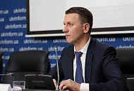 Труба сообщил, что в его кабинете обнаружена прослушка